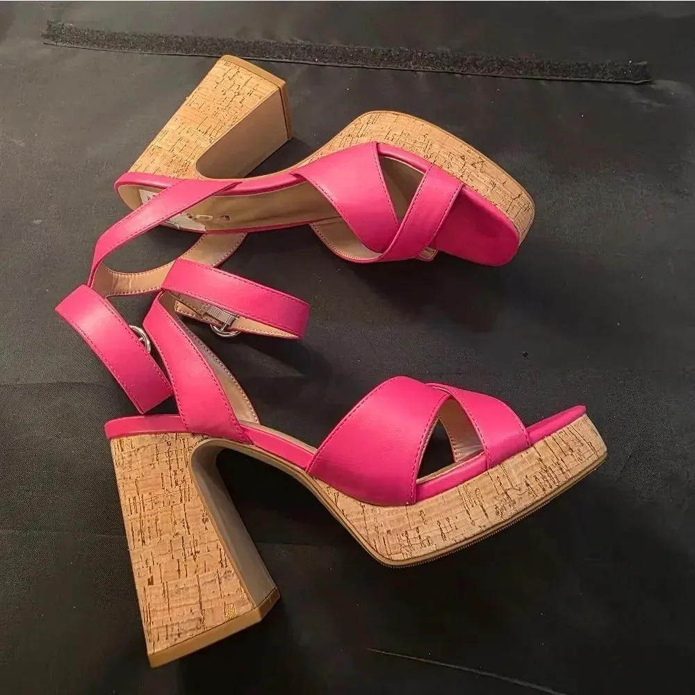 BRAND NEW SODA STRAPPY BLOCK HEEL OPEN TOE WOMENS SANDAL
